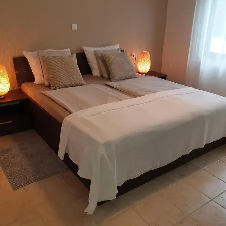 Suha Punta - Babalonija Apartament *