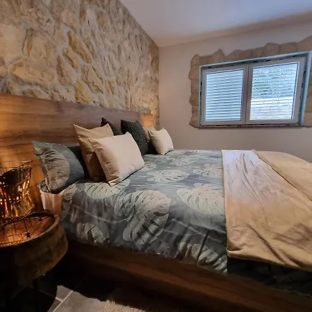 Apartament Suha Punta - Babalonija Kampor